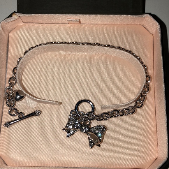 Juicy Couture Jewelry - Juicy Couture Bow bracelet